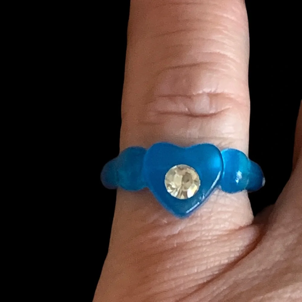 Pretty Blue Acrylic Heart Ring Center Clear Rhinestone
